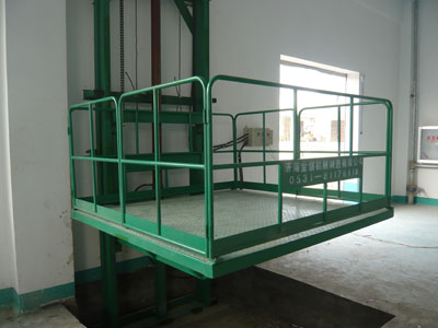 鏈條液壓升降貨梯-導軌式 鏈條液壓升降貨梯-導軌式